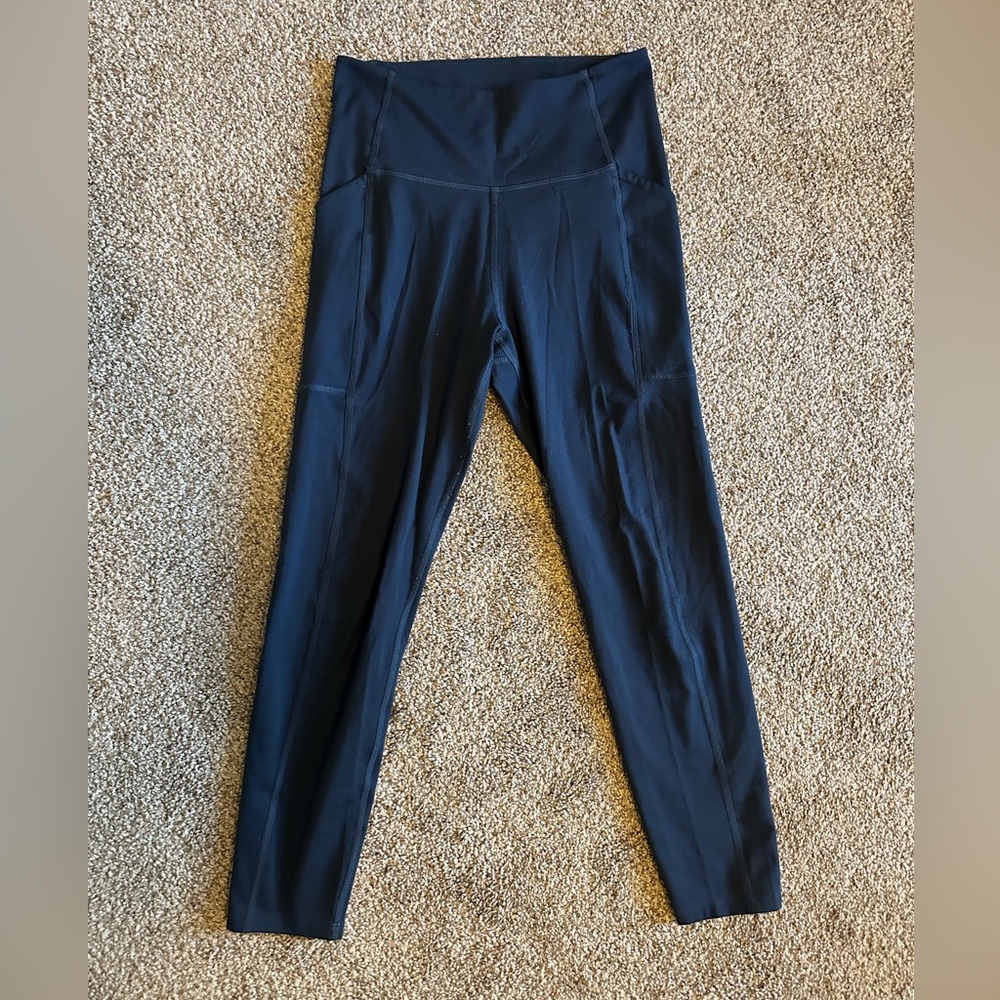 Girlfriend Collective navy blue leggings with pockets